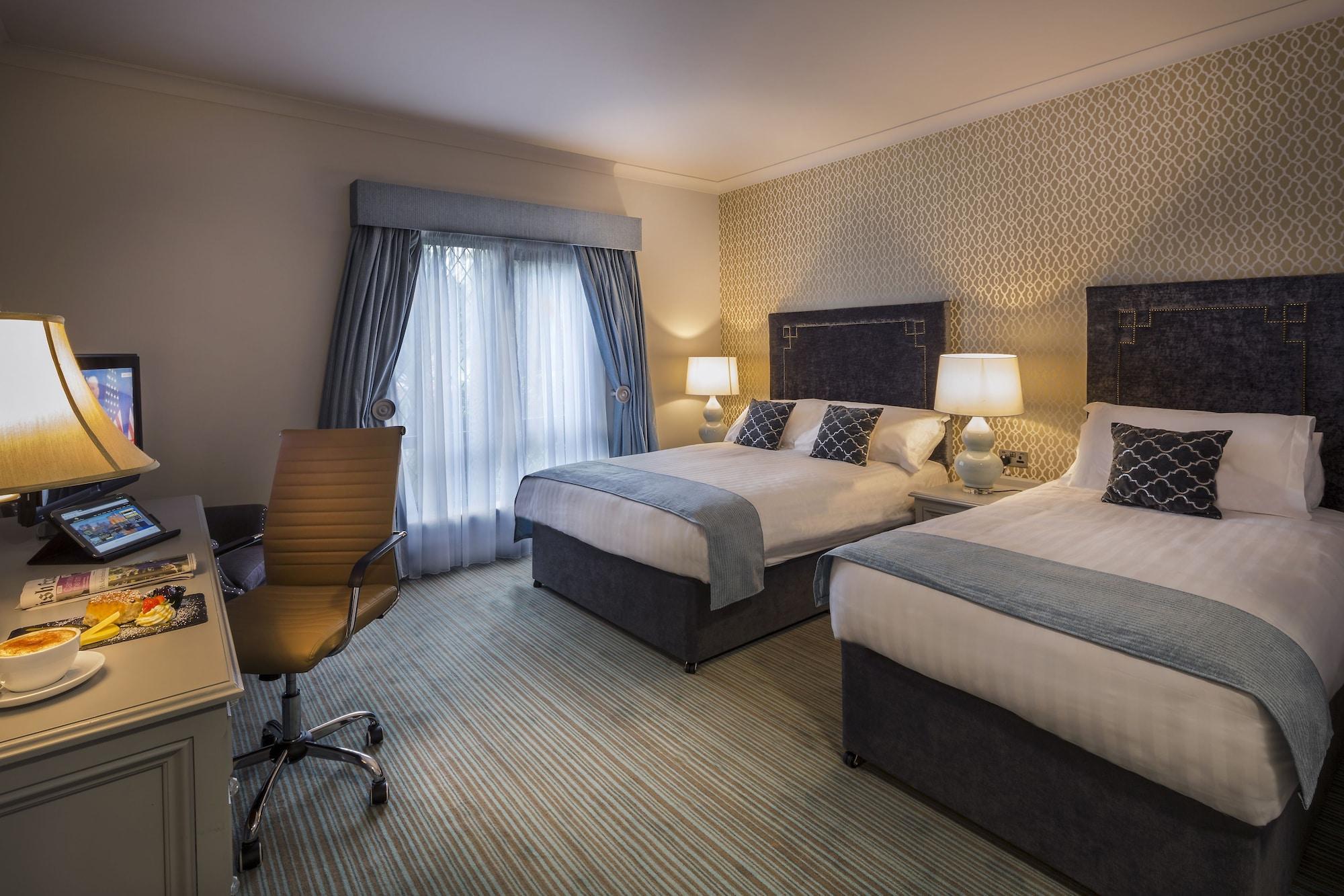 Treacys Oakwood Hotel, Шеннон Екстер'єр фото