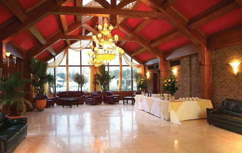 Treacys Oakwood Hotel, Шеннон Екстер'єр фото