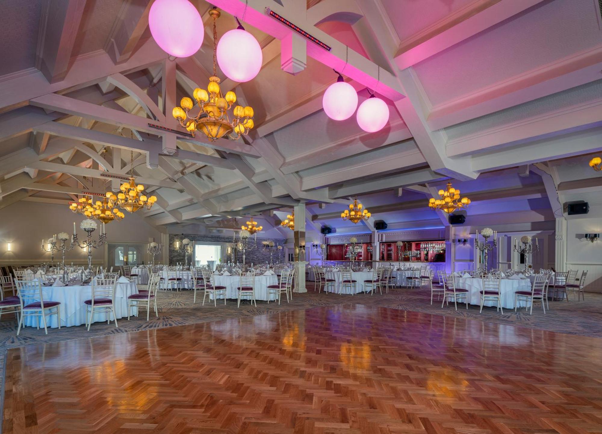 Treacys Oakwood Hotel, Шеннон Екстер'єр фото