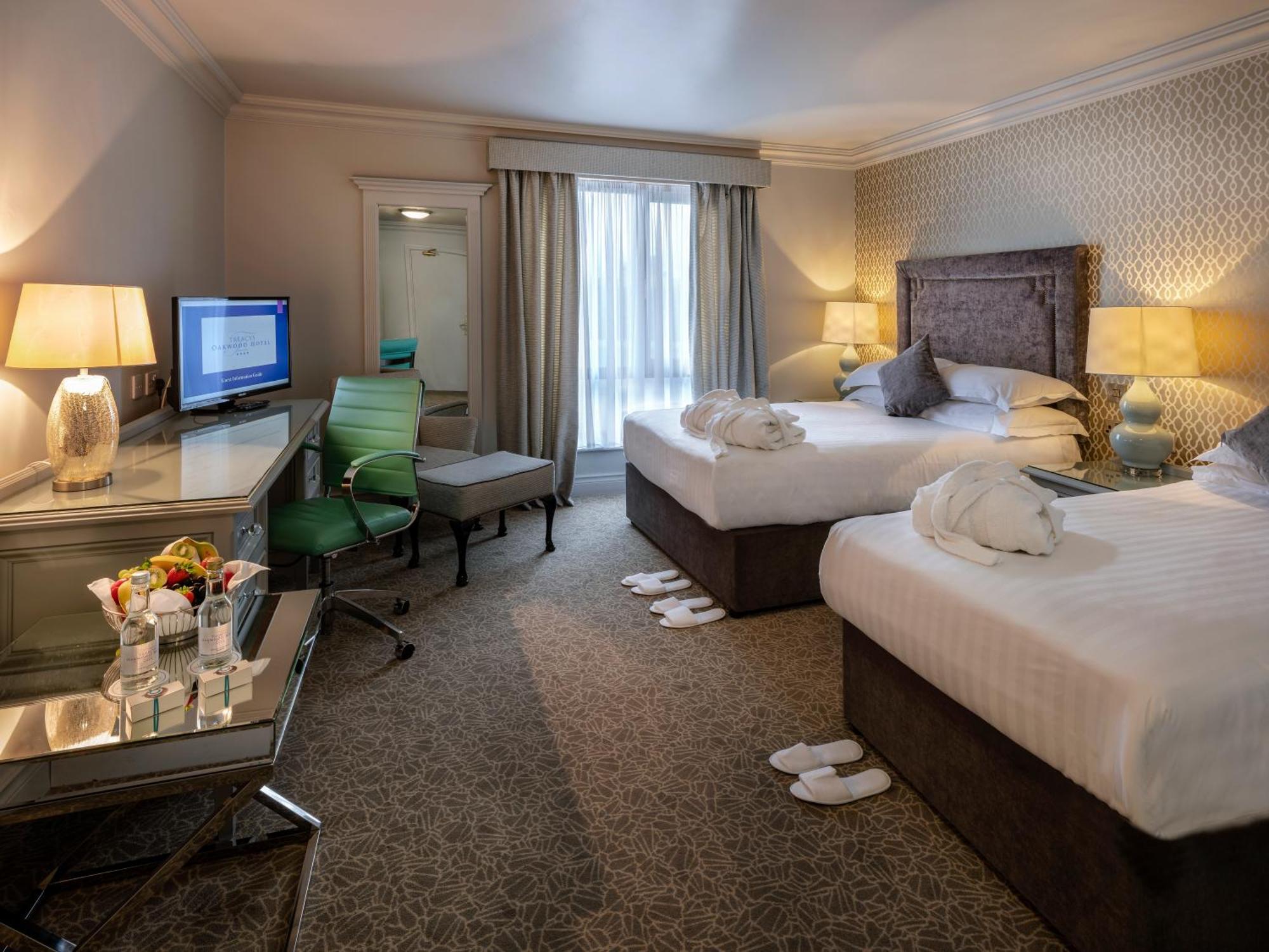 Treacys Oakwood Hotel, Шеннон Екстер'єр фото